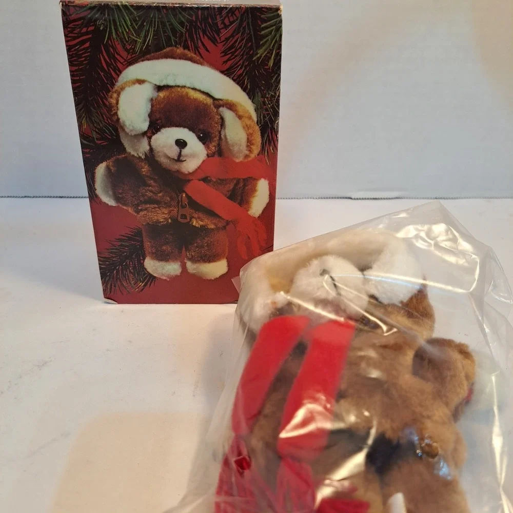 Vintage 1984 Avon Brown PLUSH PUPPY Christmas Tree Ornament W/Box